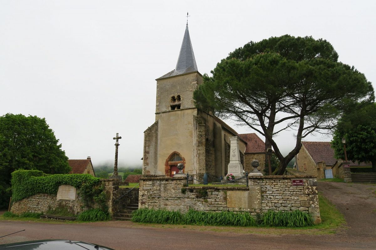 Bazoches - Eglise St-Hilaire (58) [1]