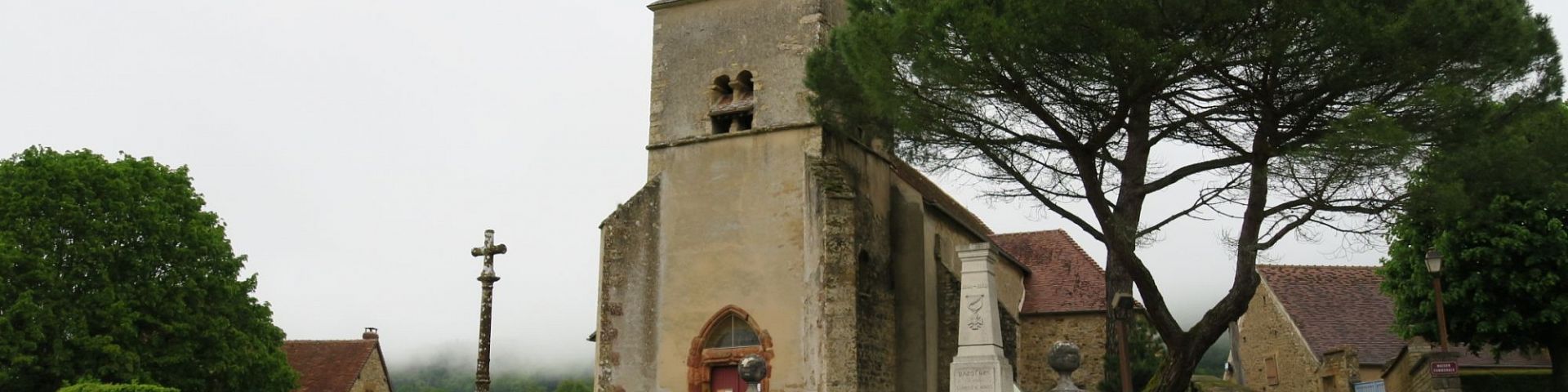 Bazoches - Eglise St-Hilaire (58)